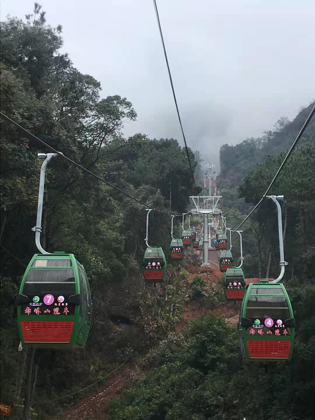 广西都桥山客运索道  4人吊厢